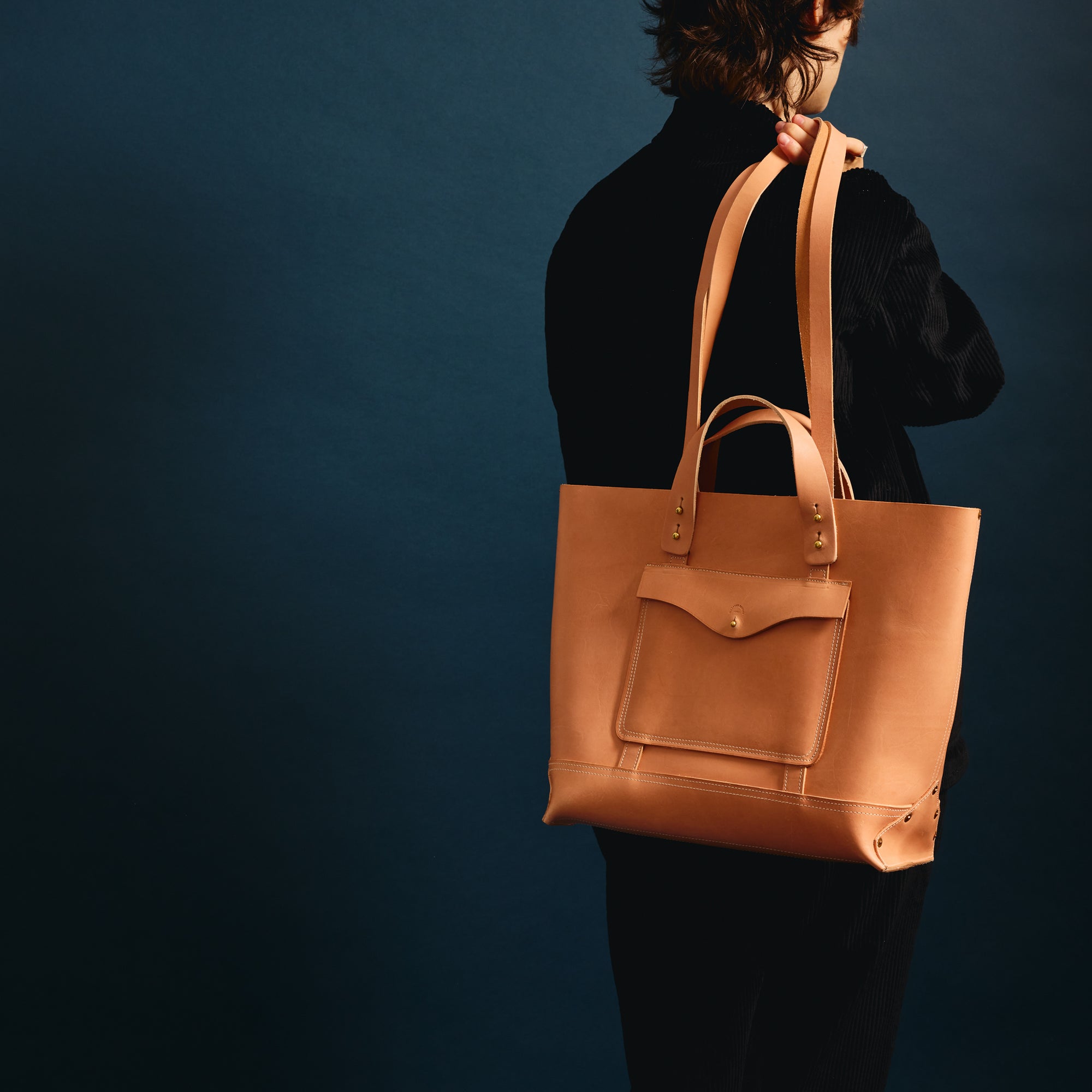 Leather Envelope Tote 02 | Golden Sesame (sample)