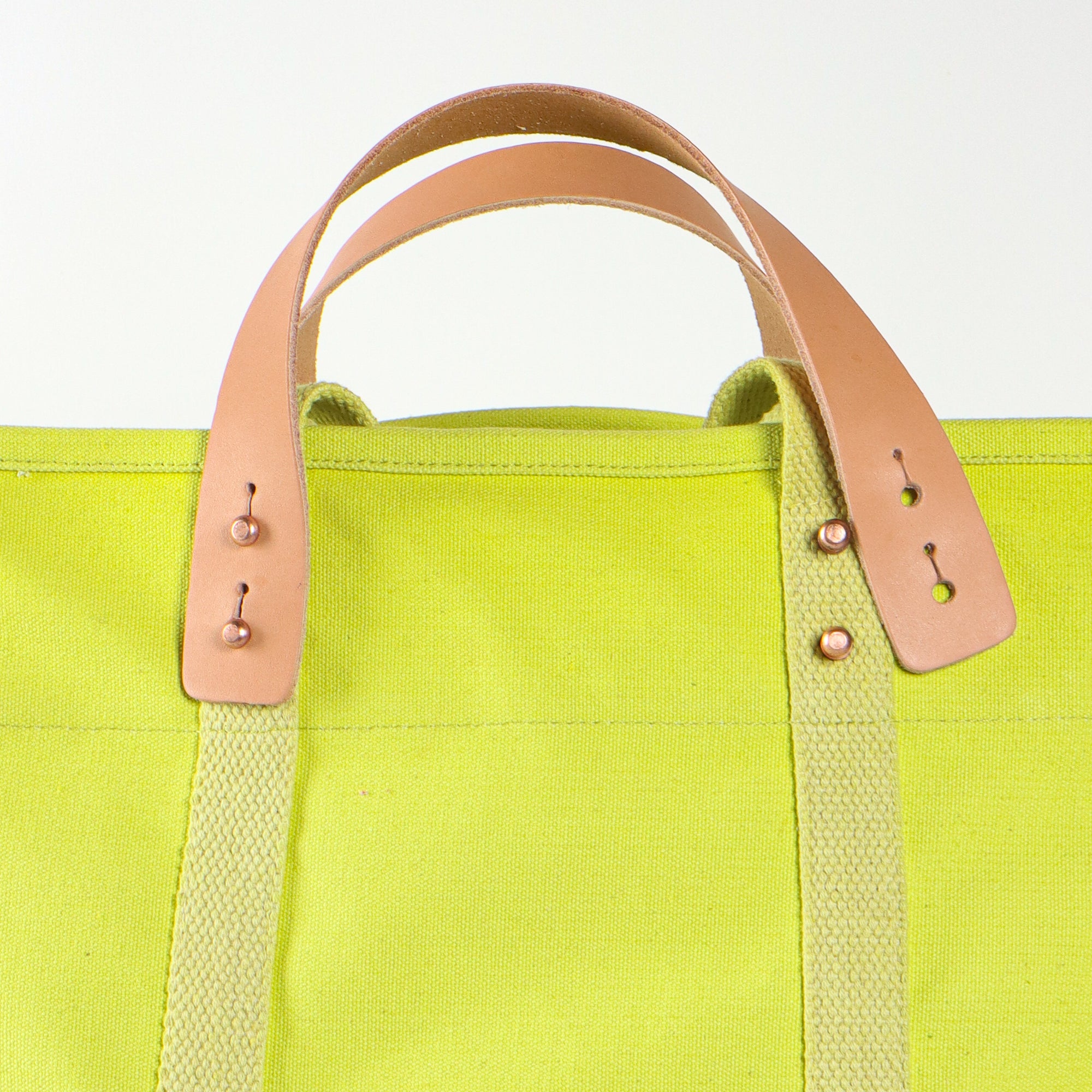 Large East West Tote | Lime (sample)
