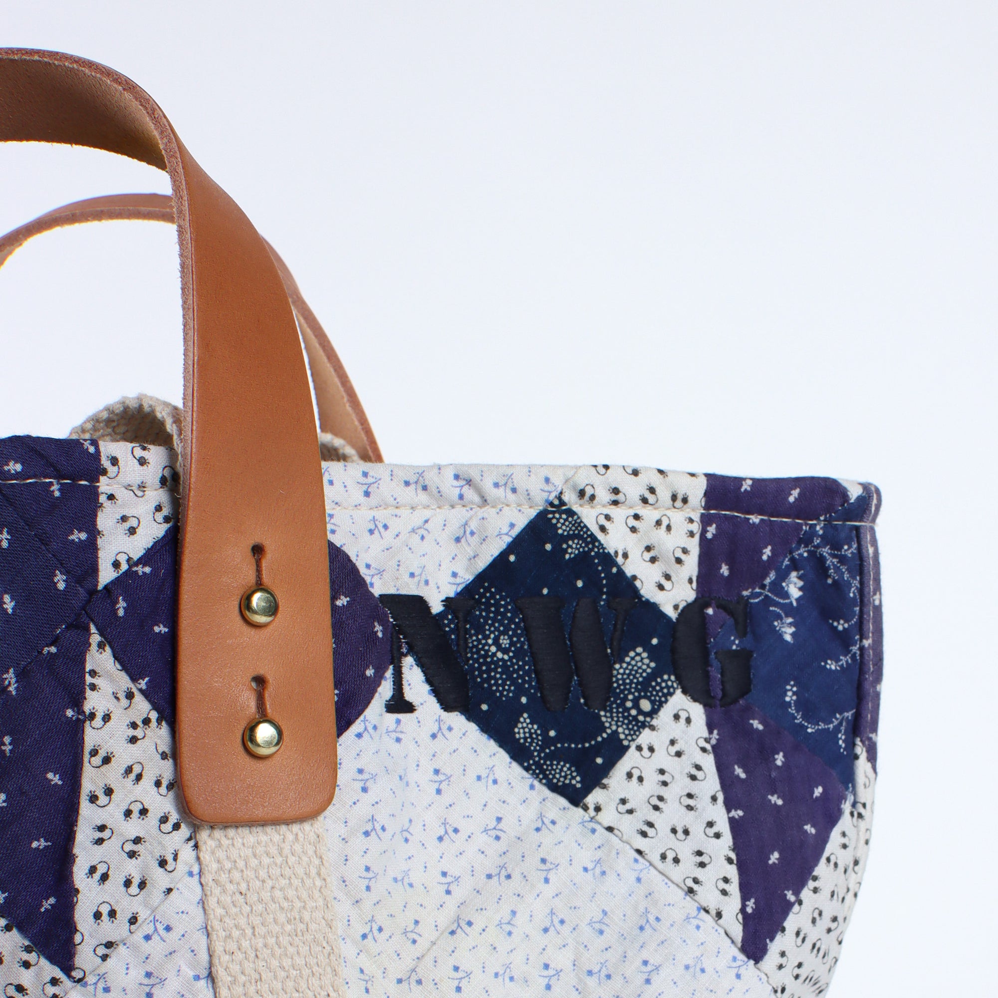 Small Zipper Tote | Ribbontail Quilt /Monogram