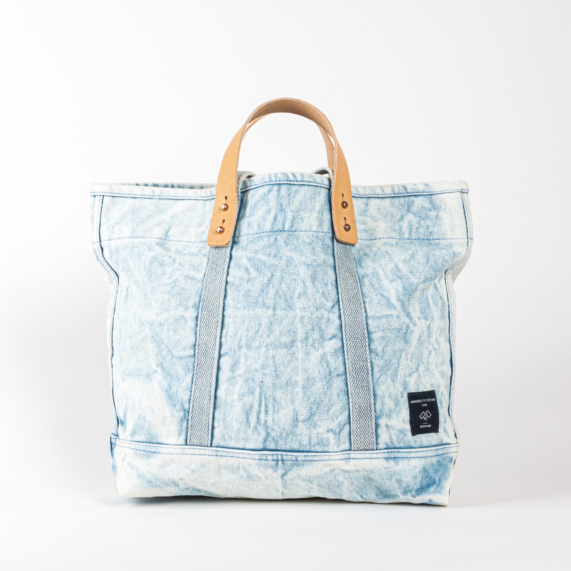 Small East West Tote | Acid wash (sample)