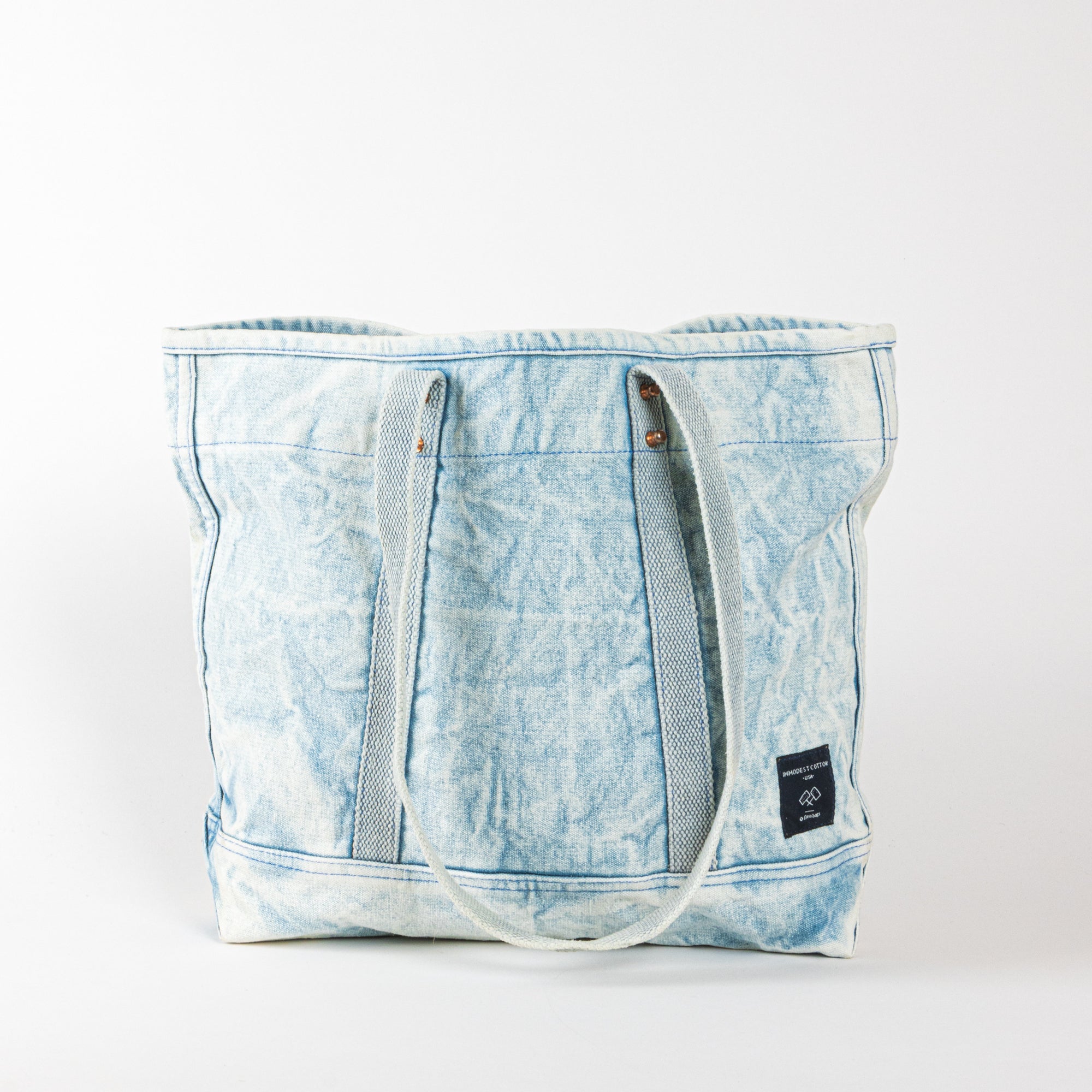 Small East West Tote | Acid wash (sample)