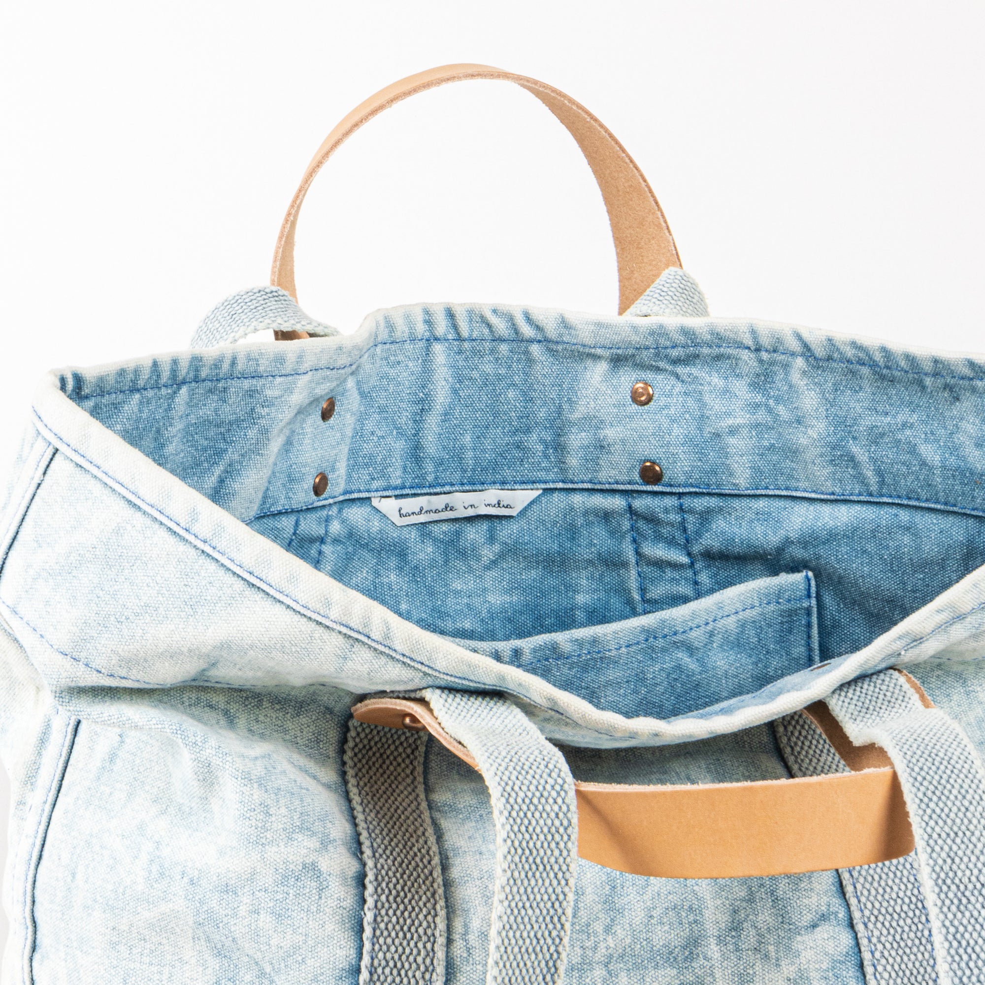 Small East West Tote | Acid wash (sample)